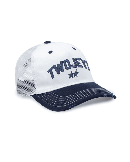 WHITE ICON TRUCKER CAP